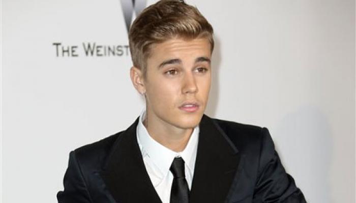 Bieber Receives Apology over Fake Calvin Klein Pictures