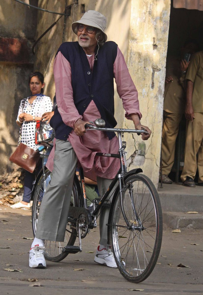 'Piku' to be promoted in unusual manner, says Big B