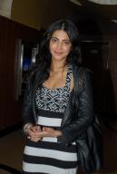 It's Shruti Haasan's turn to give back to fans
