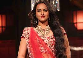Sonakshi Sinha: Bollywood\'s Dabangg girl Sonakshi Sinha going to get married? Sharing the post said- I am very...