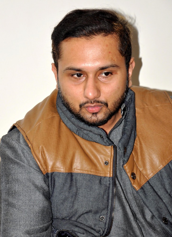 Filmbees - Amritsar Honey Singh During A Press Conference wallpaper