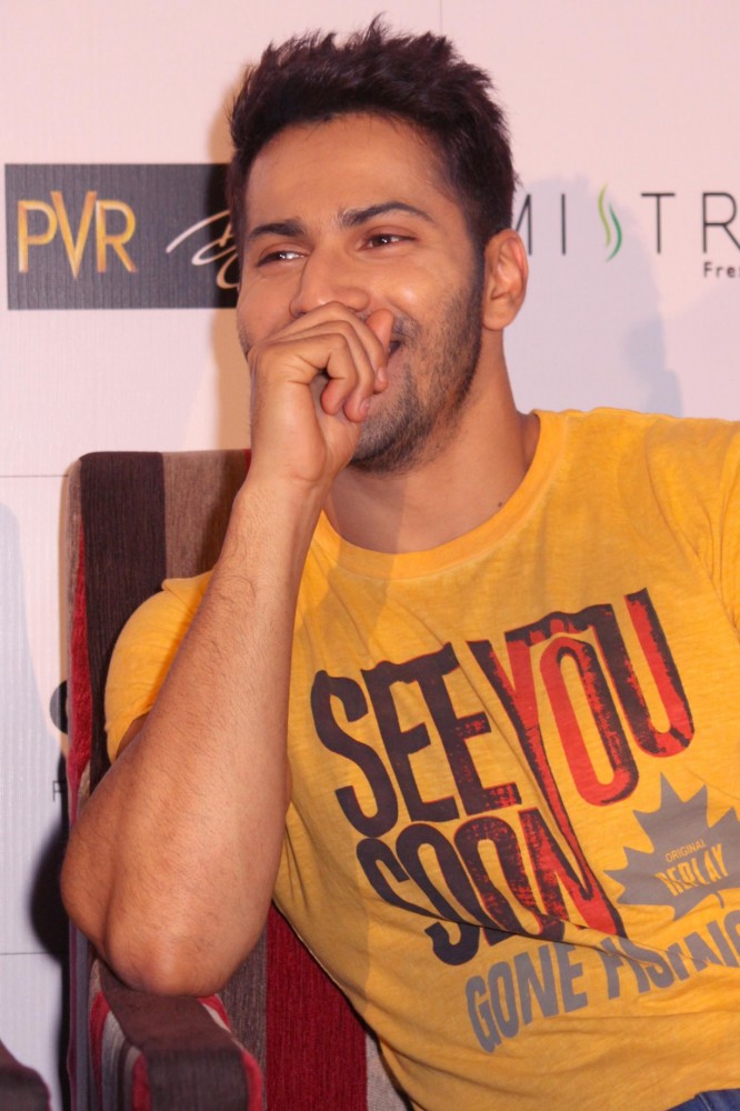 Varun Dhawan Actor HD photos,images,pics,stills and picture-indiglamour.com  #367392